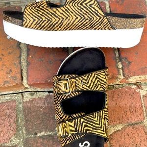 Sam Edelman Buckled Slide Platform Sandal